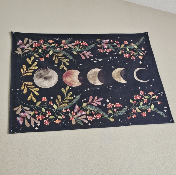 Urban Outfitters Moon Sign Tapestry - Picture 2 of 2